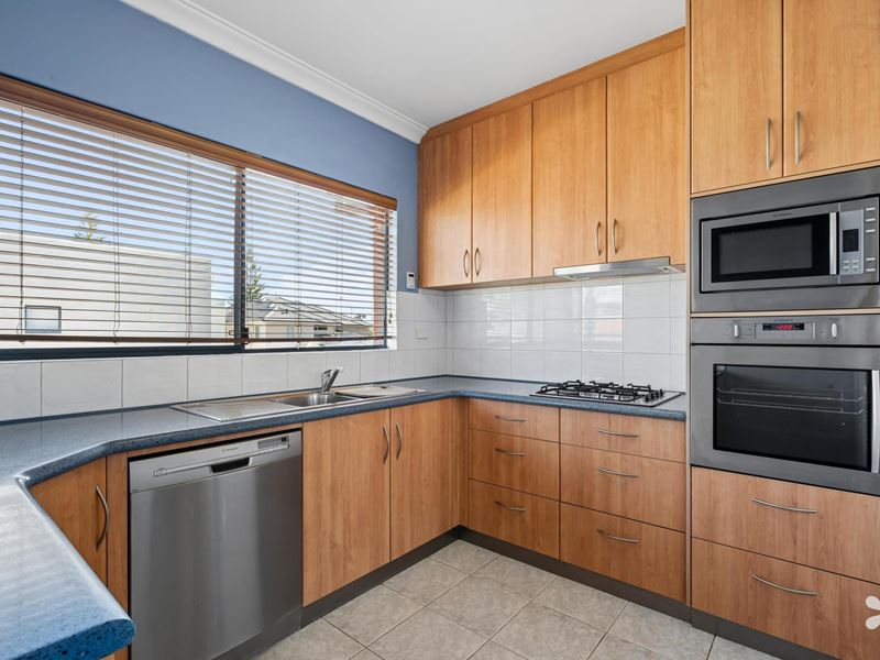 4/53 Mary St, Como WA 6152