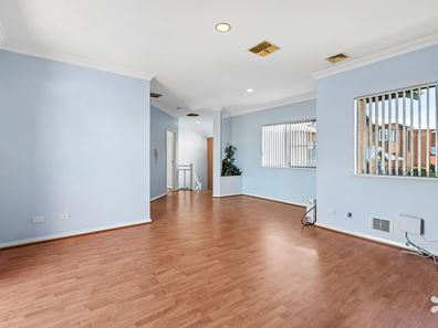 4/53 Mary St, Como WA 6152