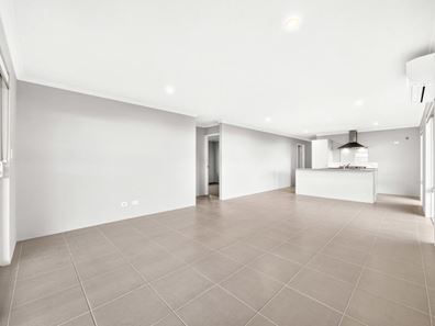 3 Forbury Street, Lakelands WA 6180