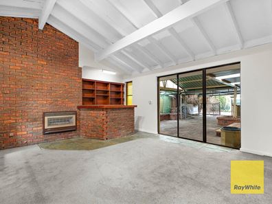 15 Shelburn Road, Thornlie WA 6108