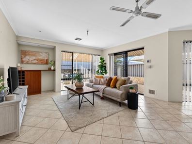 12 Westwind Place, Currambine WA 6028