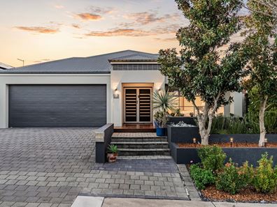 8 Safford Avenue, Aveley WA 6069