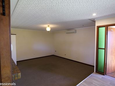 129 Burton Road, Castletown WA 6450