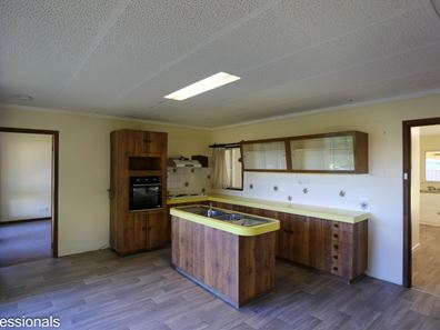 129 Burton Road, Castletown WA 6450