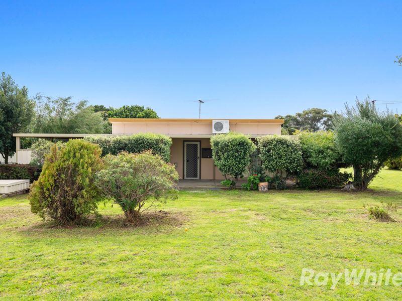 2 Doonda Street, Mandurah WA 6210