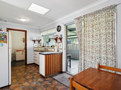 96 Dale Road, Armadale WA 6112