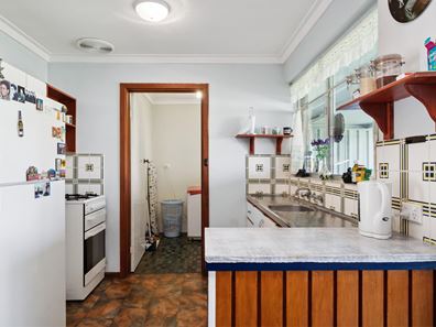 96 Dale Road, Armadale WA 6112