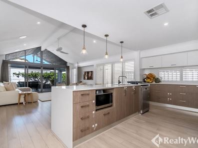135 Planet Street, Carlisle WA 6101