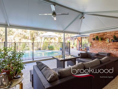 22 Council Road, Mundaring WA 6073