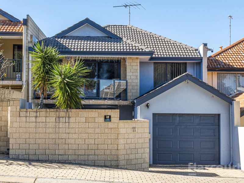 11 Stevenson Street, Dudley Park WA 6210