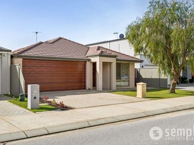 8 Litchfield Circle, Wandi WA 6167