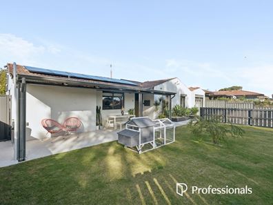 6 Burnham Way, Girrawheen WA 6064