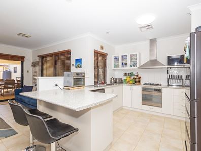 5 Crusoe Crescent, Jurien Bay WA 6516