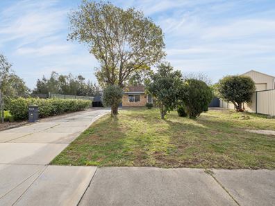 44 Excalibur Circle, Camillo WA 6111