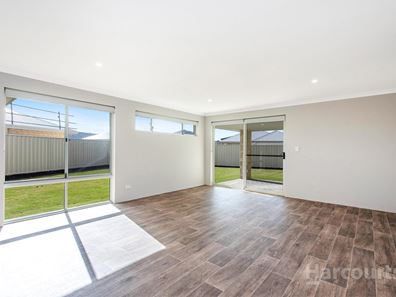 6 Gnowangerup Bend, Dawesville WA 6211