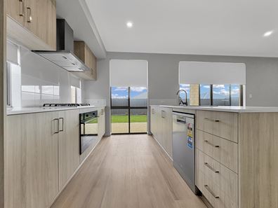 21 Gladstone Approach, Lakelands WA 6180