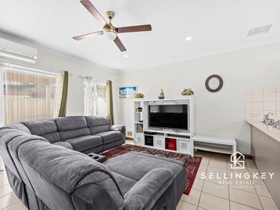 13 Belfast Close, Canning Vale WA 6155