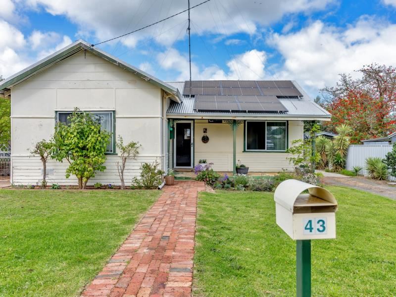 43 Millar Street, Waroona WA 6215