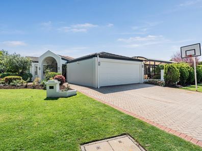 16 Fitzgerald Loop, Canning Vale WA 6155