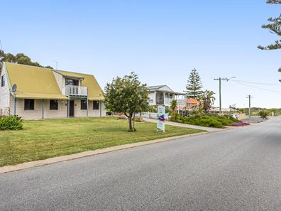 6 Crystaluna Drive, Golden Bay WA 6174