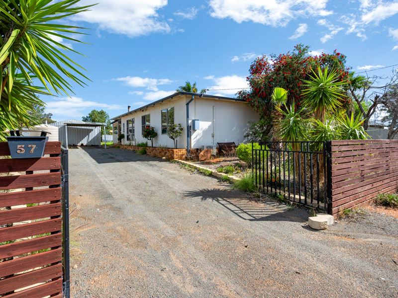 57 Gnarlbine Road, Coolgardie