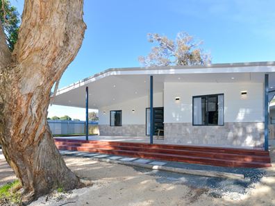 18 Memorial Drive, Cowaramup WA 6284
