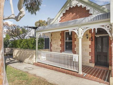 5 Holland Street, Fremantle WA 6160