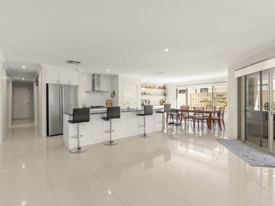 4 Antina Way, Success WA 6164
