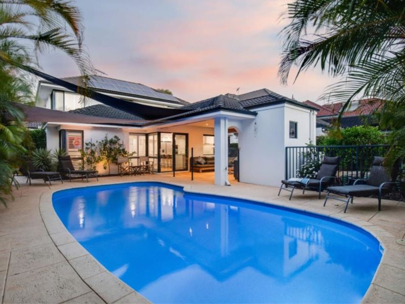 15 Water Crest Gardens, Gwelup WA 6018