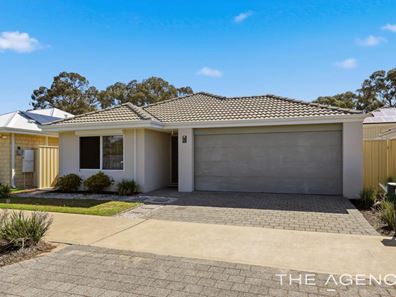 57 Warburton Trail, Lakelands WA 6180