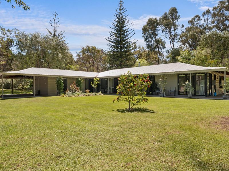 301 Amarillo Drive, Karnup WA 6176
