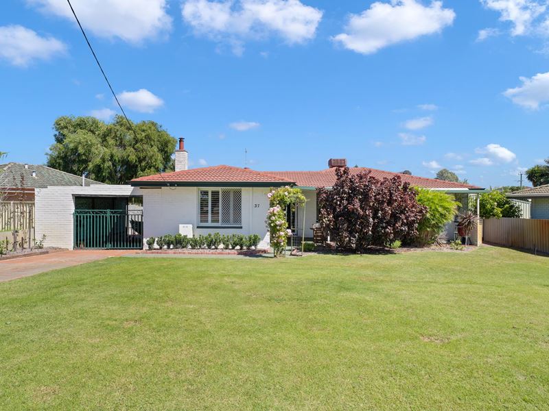 37 Edgewater Road, Safety Bay WA 6169