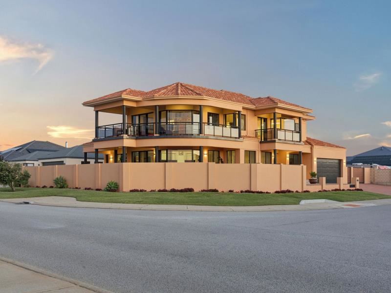 37 Lord Hobart Drive, Madora Bay WA 6210