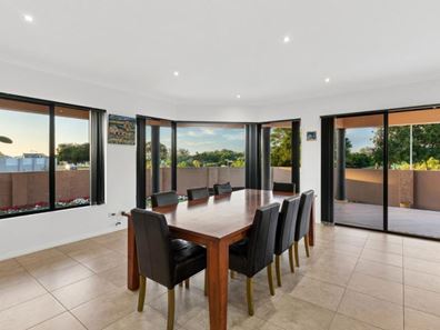 37 Lord Hobart Drive, Madora Bay WA 6210