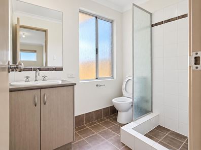 16 Camborne App, Bertram WA 6167