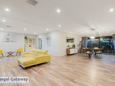 75 Fairweather Drive, Piara Waters WA 6112
