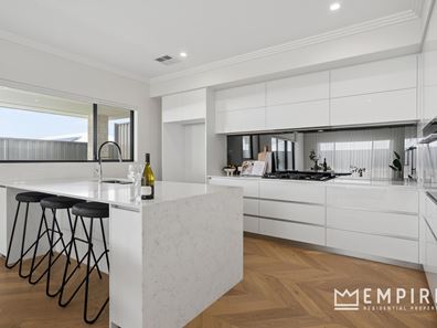 8 Carora Rise, Beeliar WA 6164