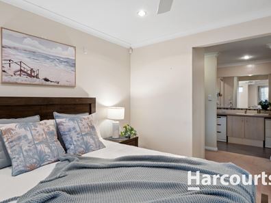 54 Liriope Parkway, Sinagra WA 6065