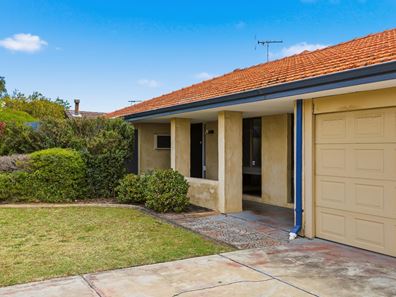 10 Ocean Place, Waikiki WA 6169