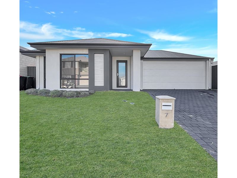 7 Genesis Rd, Eglinton WA 6034