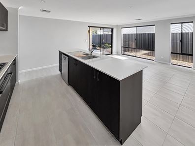 7 Genesis Rd, Eglinton WA 6034