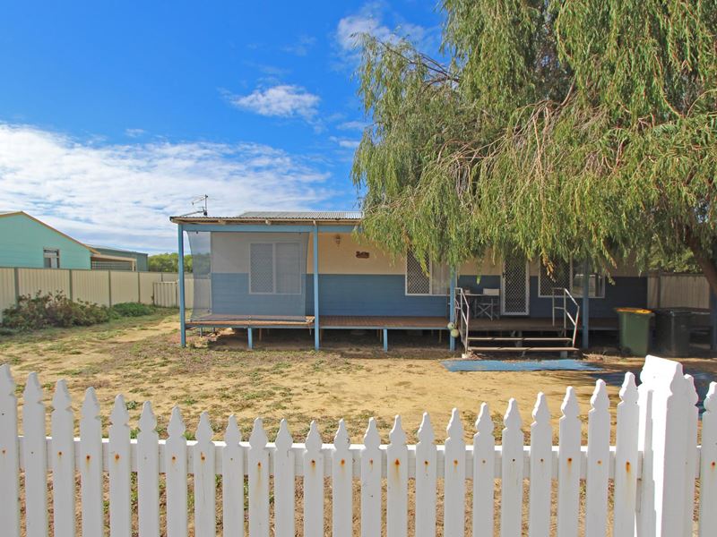 93 Bashford Street, Jurien Bay WA 6516