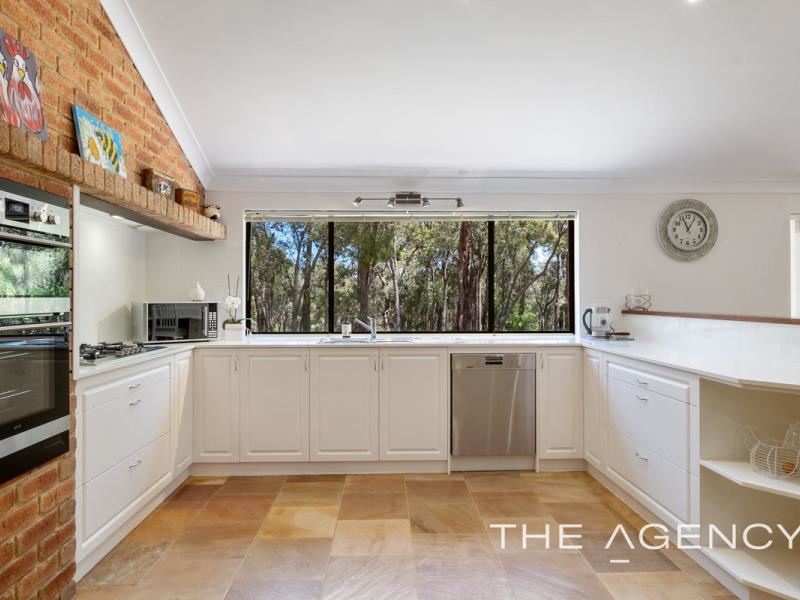 111 Lakeview Drive, Gidgegannup