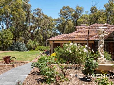 111 Lakeview Drive, Gidgegannup WA 6083