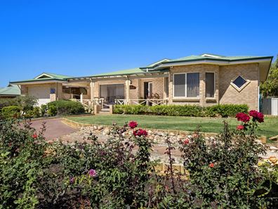 79 Sunnybanks Drive, Strathalbyn WA 6530