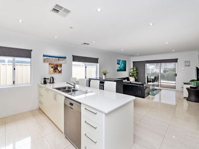 7 Merrin Court, Falcon WA 6210
