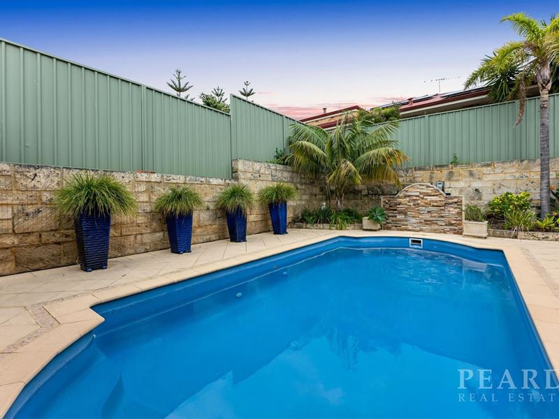 12 Riversdale Garden, Currambine WA 6028