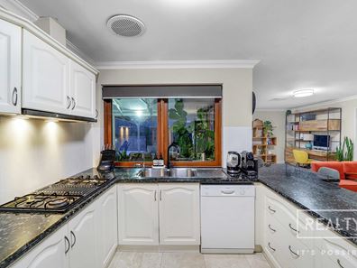 3 Quarndon Close, Carine WA 6020