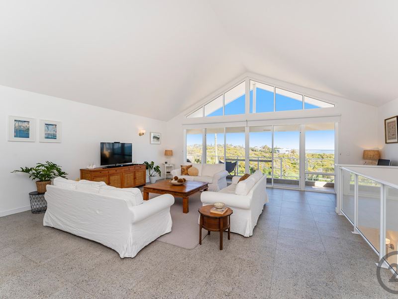8 Gretel Drive, Falcon