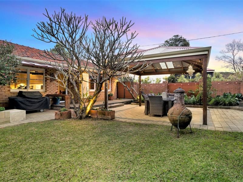 23 Melbourne Street, St James WA 6102